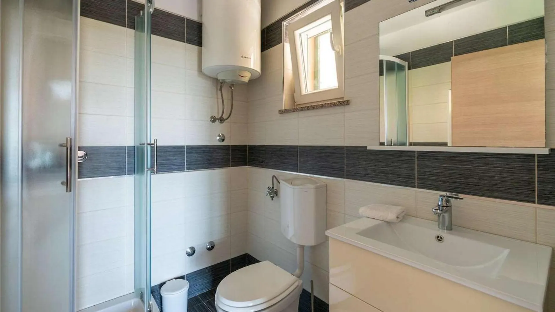 App Radovic Apartment Labin
